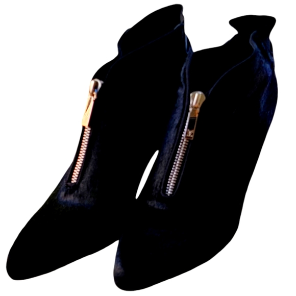 LOUIS VUITTON Hariko Black Front Zip Booties SZ 39.5 - US size 9.5 - Picture 1 of 9